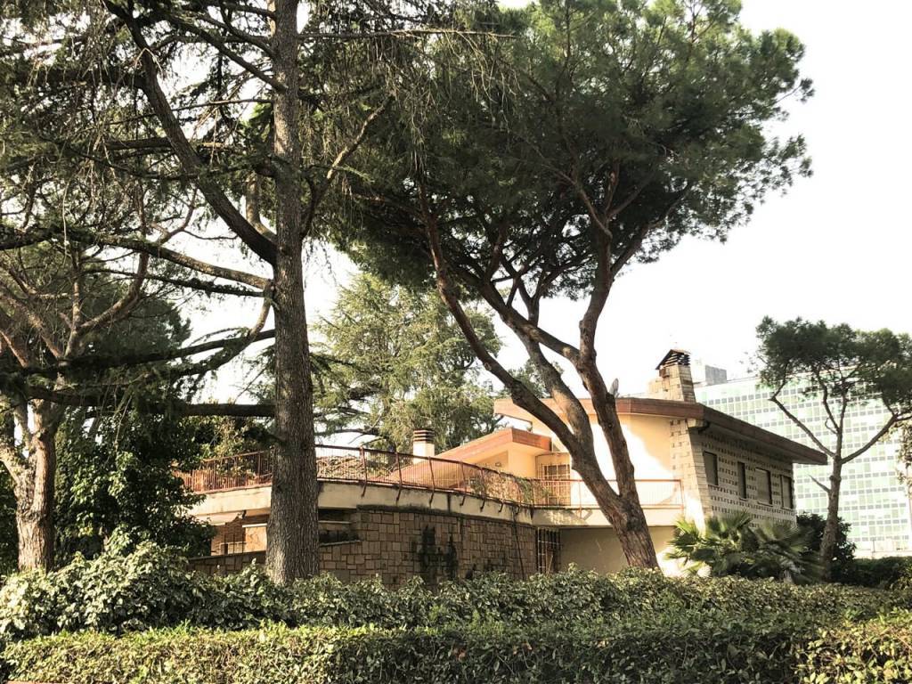 Villa da ristrutturare in zona Eur (europa), Laurentino, Montagnola a Roma