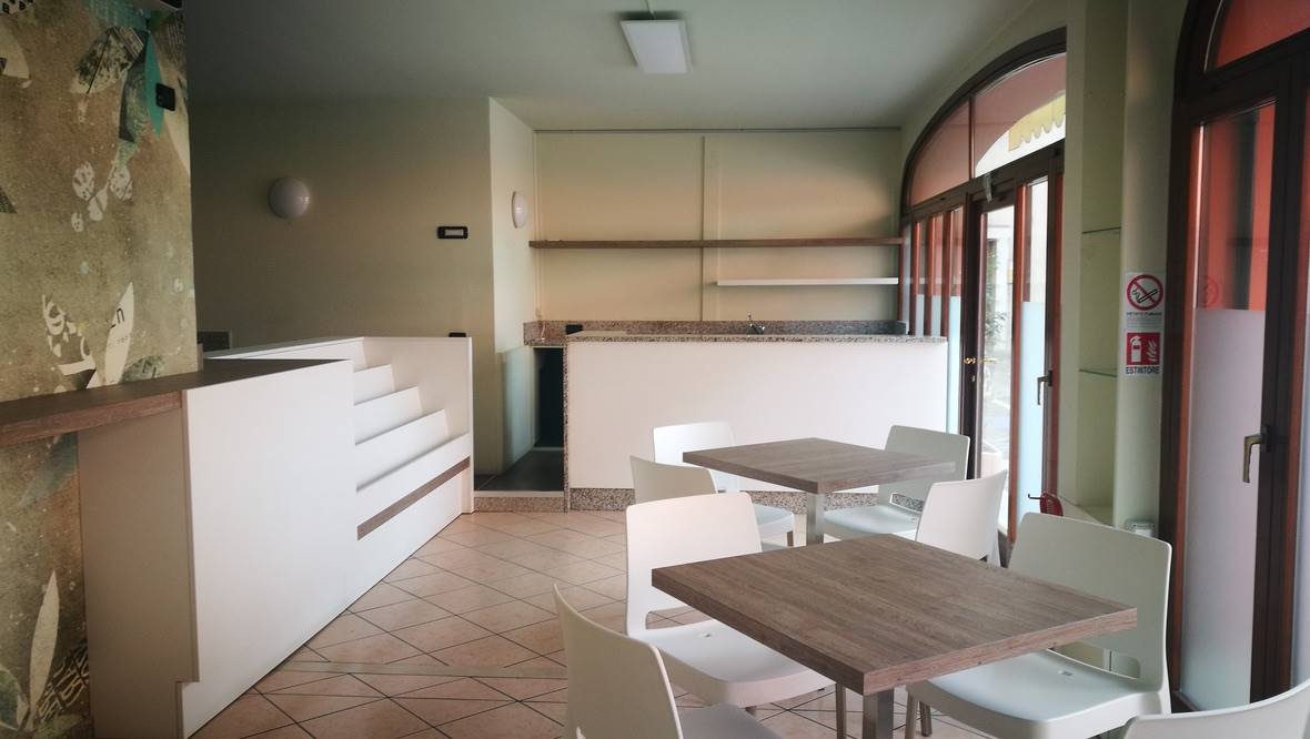 SOIANO DEL LAGO, Commercial business for sale of 59 Sq. mt., Excellent Condition, Heating Individual heating system, Energetic class: G, placed at 