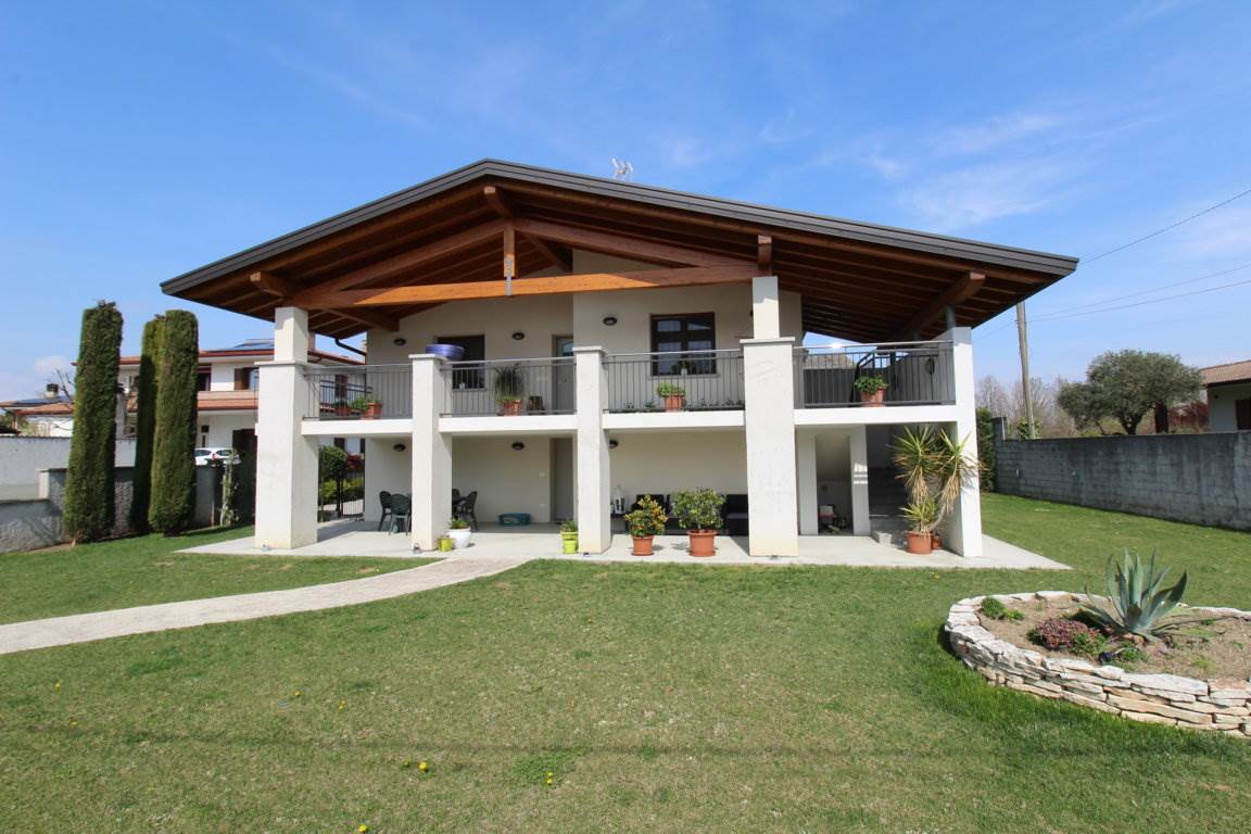 Villa in vendita a Palazzolo Dello Stella Udine