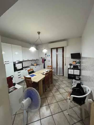 Appartamento in Vendita a Prato zona Chiesanuova - immagine 4