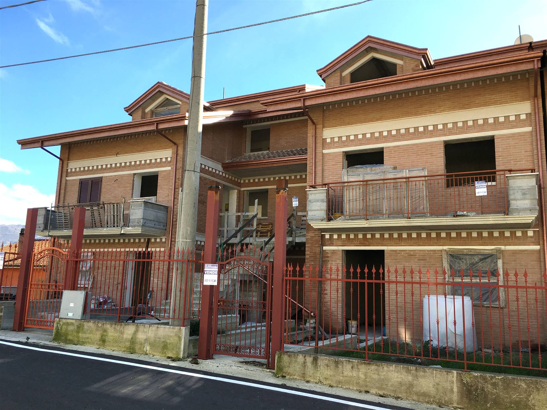 Appartamento indipendente in Via Alcide de Gasperi a Candida