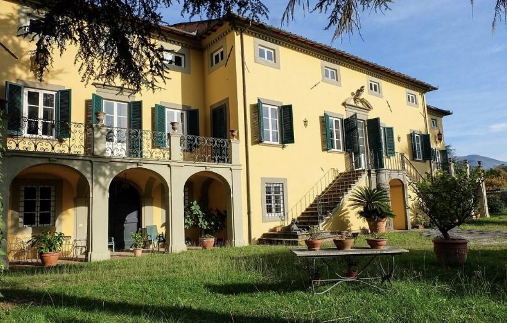 Villa in zona Ponte a Moriano a Lucca