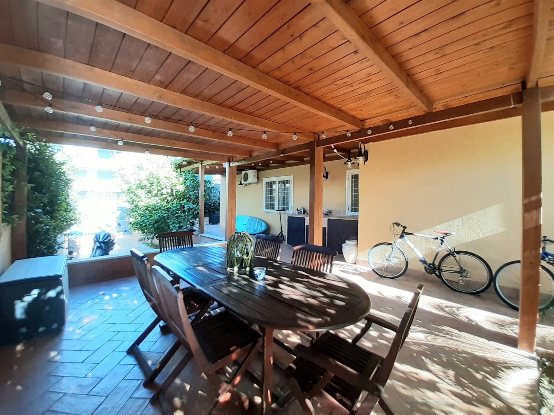 SANTA MARINELLA, Detached apartment for sale of 70 Sq. mt., Excellent Condition, Heating Individual heating system, Energetic class: G, Epi: 175 kwh/m2 year, placed at Raised on 3, composed by: 3 