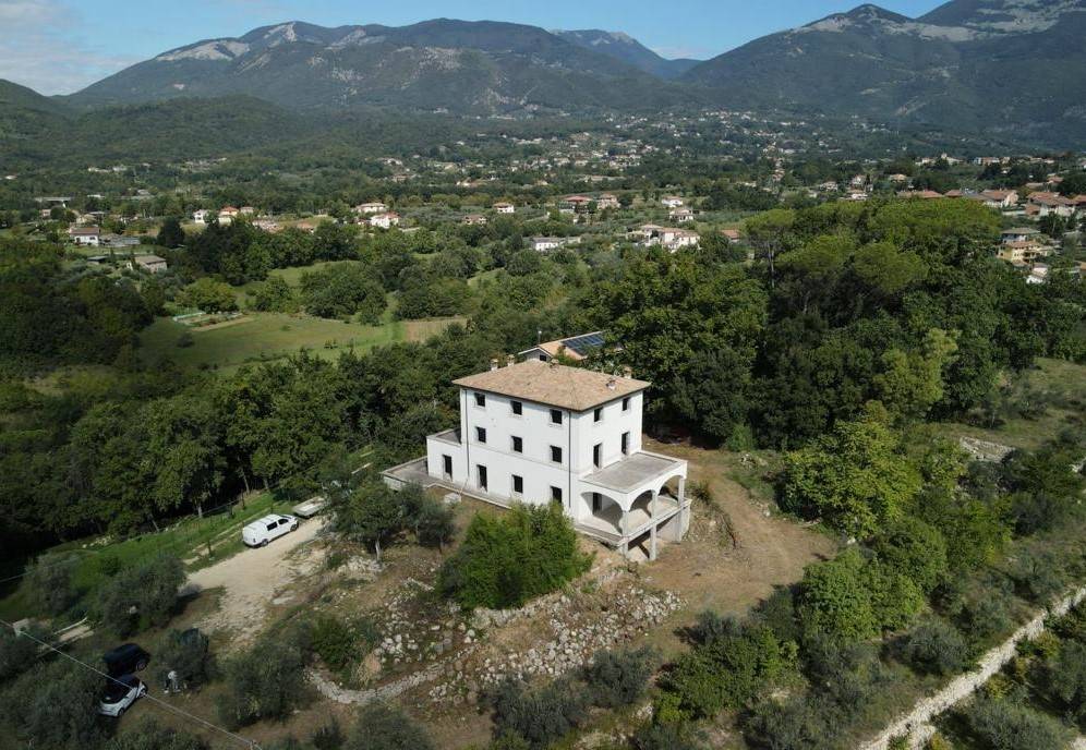 Villa in vendita a Isola Del Liri Frosinone