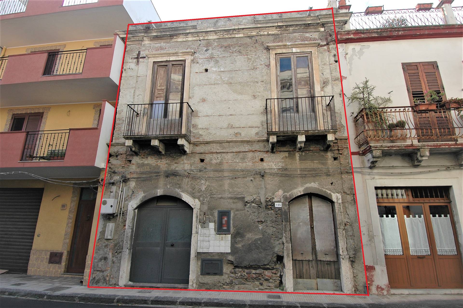 Casa singola in Corso Umberto i 193 a Nizza di Sicilia
