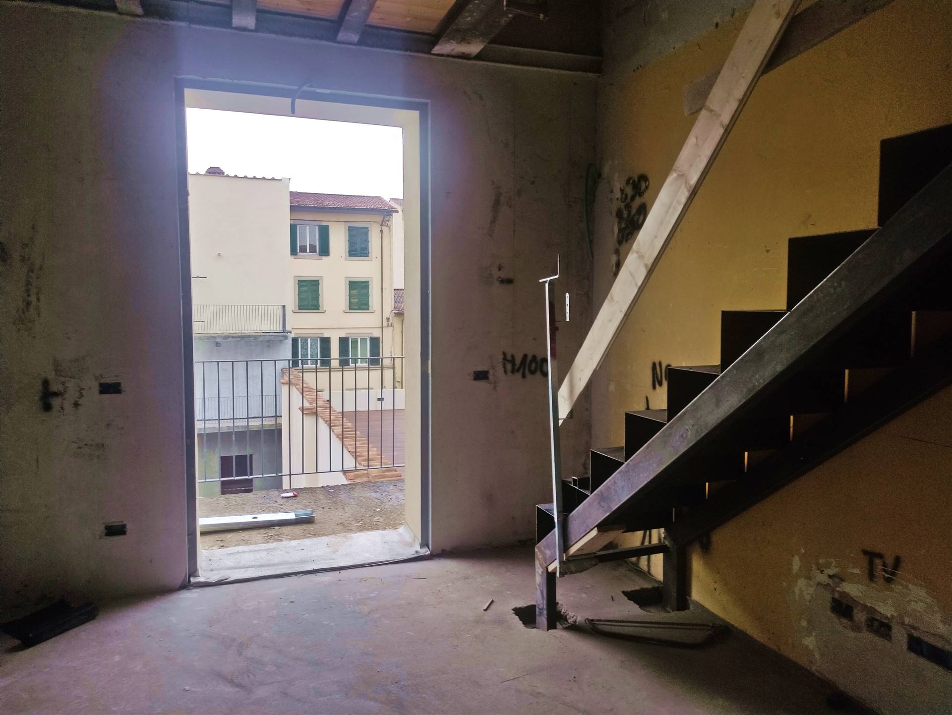 Quadrilocale in Via Sam Jacopino 1 in zona Porta a Prato, San Iacopino, Statuto, Fortezza a Firenze