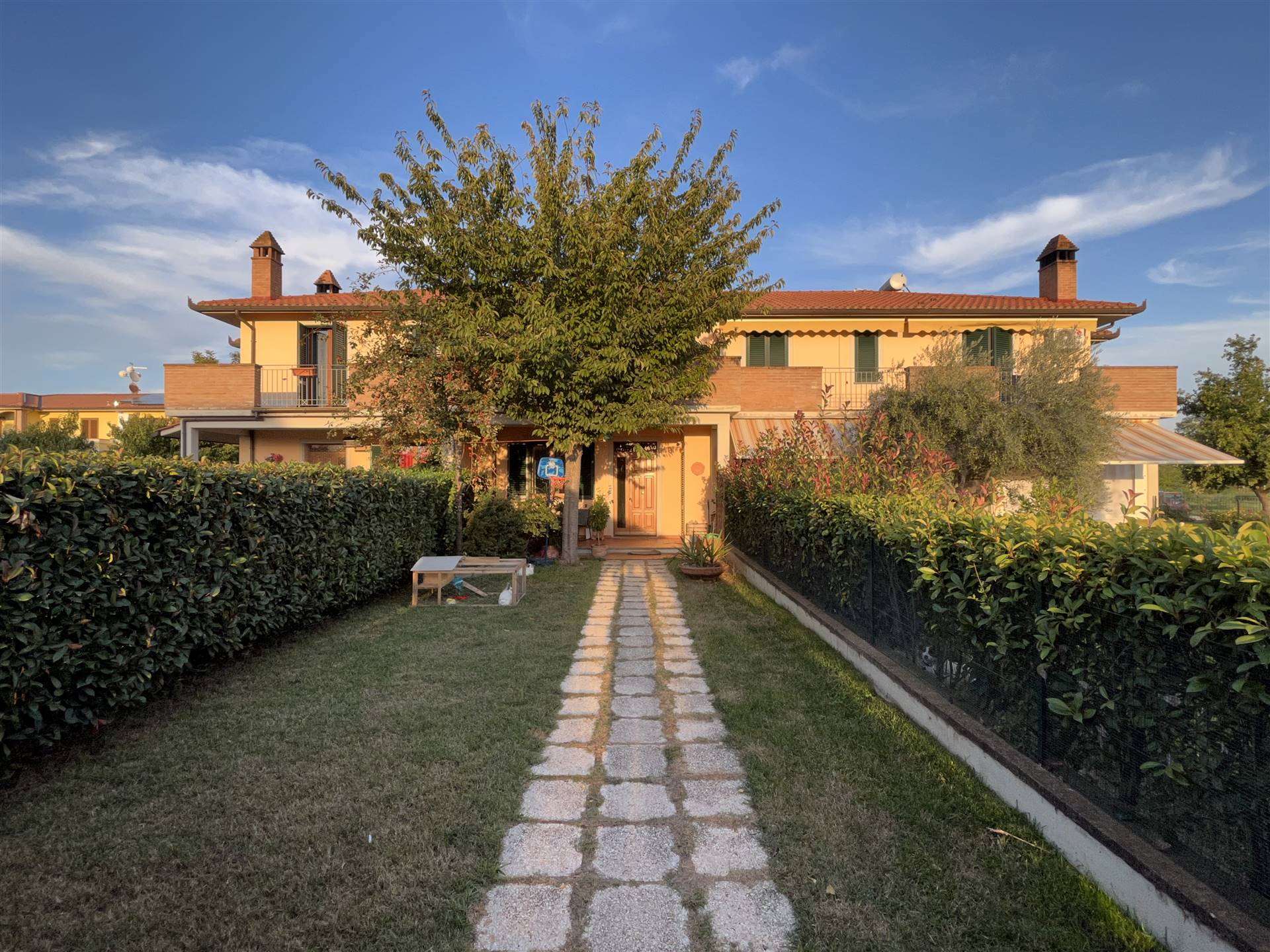 Casa semi indipendente in ottime condizioni in zona Piana a Castiglione del Lago