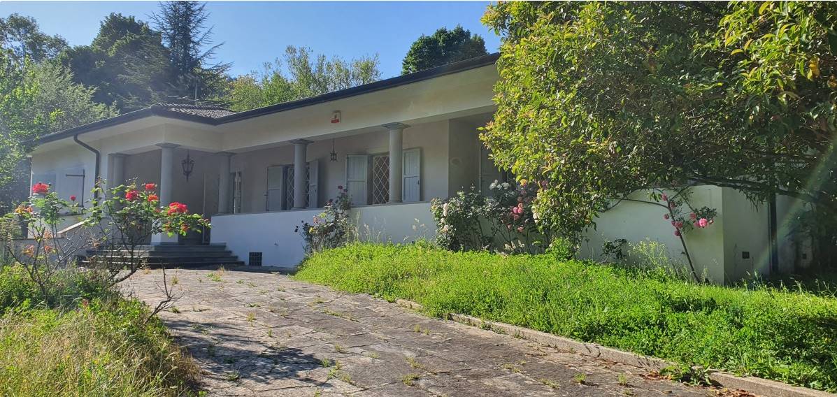 Villa in vendita a Camaiore Lucca Valpromaro