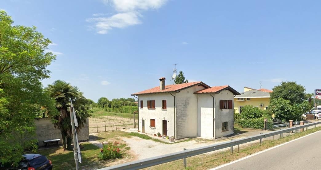 Villa bifamiliare in vendita a Concordia Sagittaria Venezia