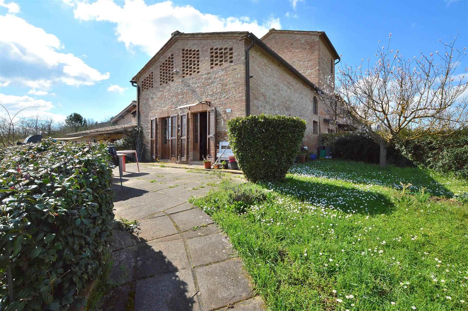 MONTERONI D'ARBIA, Apartment for sale of 108 Sq. mt., Excellent Condition, Heating Individual heating system, Energetic class: G, Epi: 175 kwh/m2 