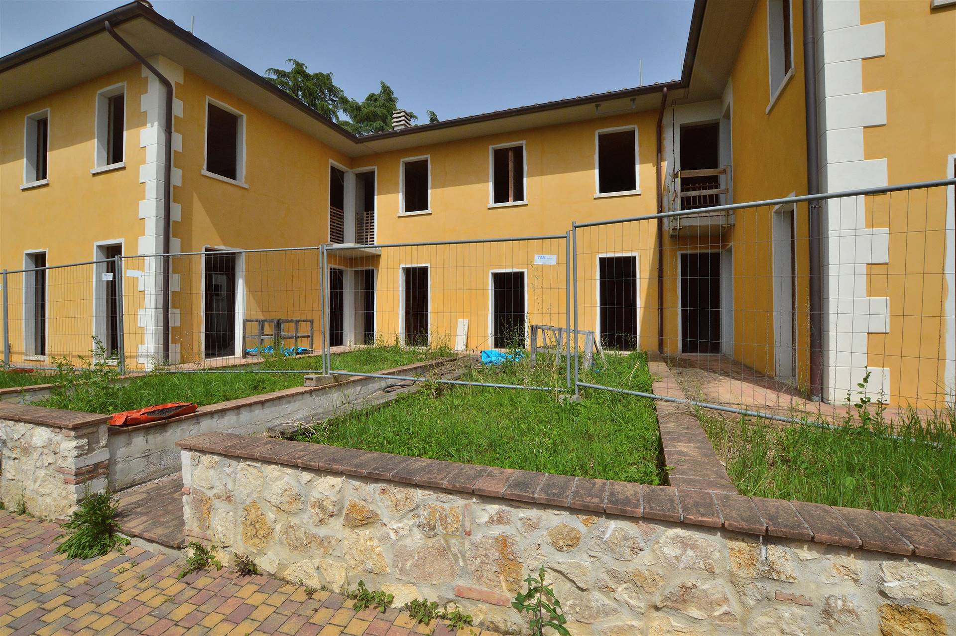 RAPOLANO TERME, Apartment for sale of 85 Sq. mt., New construction, Heating Individual heating system, Energetic class: A, composed by: 4 Rooms, , 3 