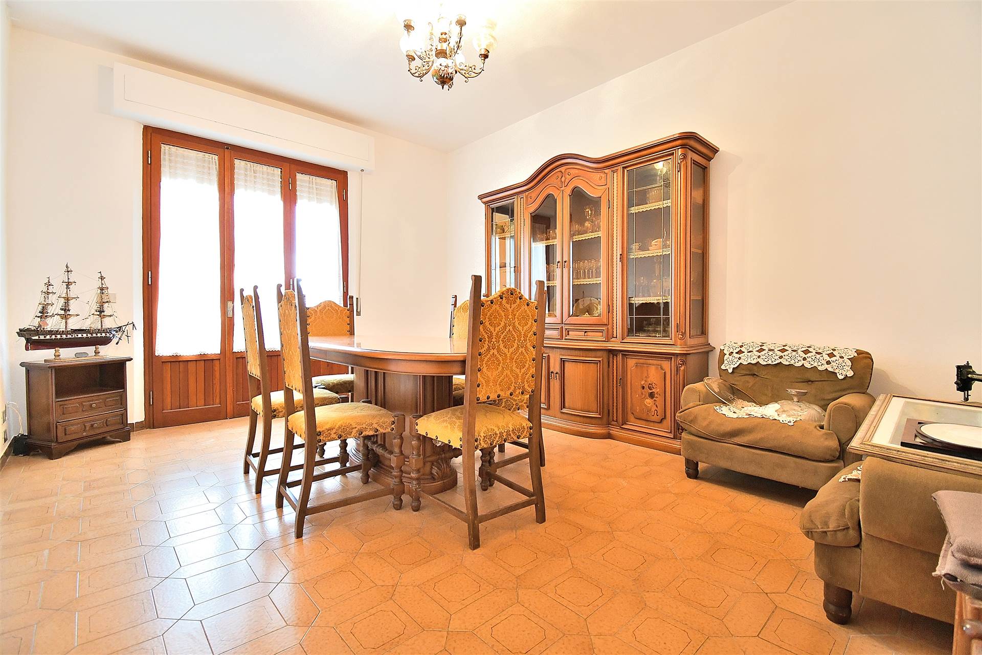 CASTELNUOVO BERARDENGA, Apartment for sale of 154 Sq. mt., Habitable, Heating Individual heating system, Energetic class: G, Epi: 175 kwh/m2 year, 