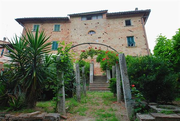 Appartamento in zona Cevoli a Casciana Terme Lari