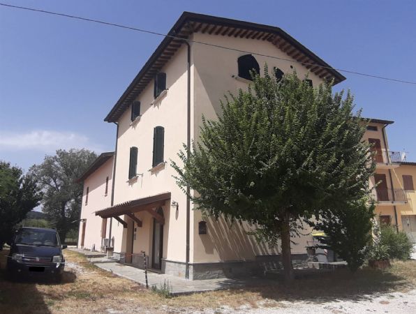 Casa semi indipendente in vendita a Nocera Umbra Perugia Vocabolo Campodarco