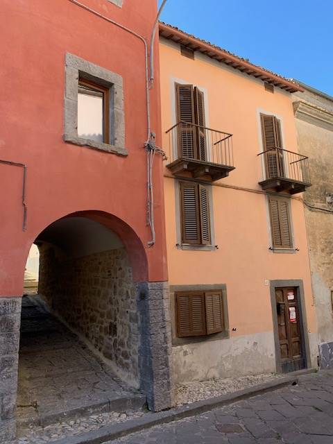 Palazzo ristrutturato a Civitella D'Agliano