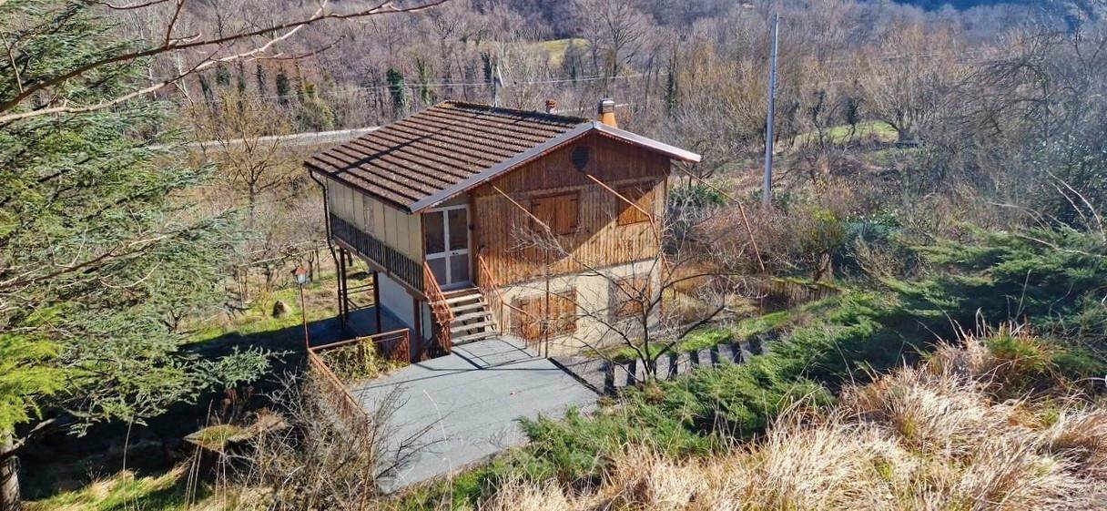 Casa singola in Via Nazionale in zona Porretta Terme a Alto Reno Terme