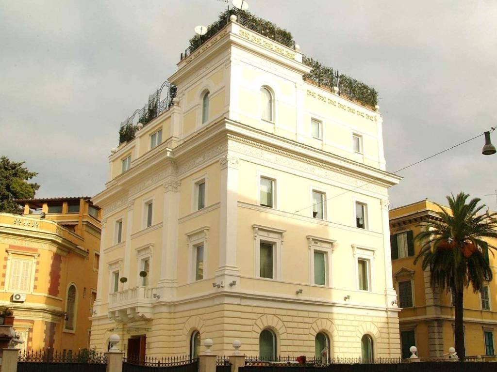 Palazzo in vendita a Roma Policlinico