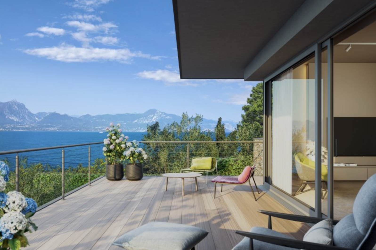On the east side of Lake Garda, in a lakefront location between Torri del Benaco and Garda, a Residence with modern design and a wonderful 180° view 