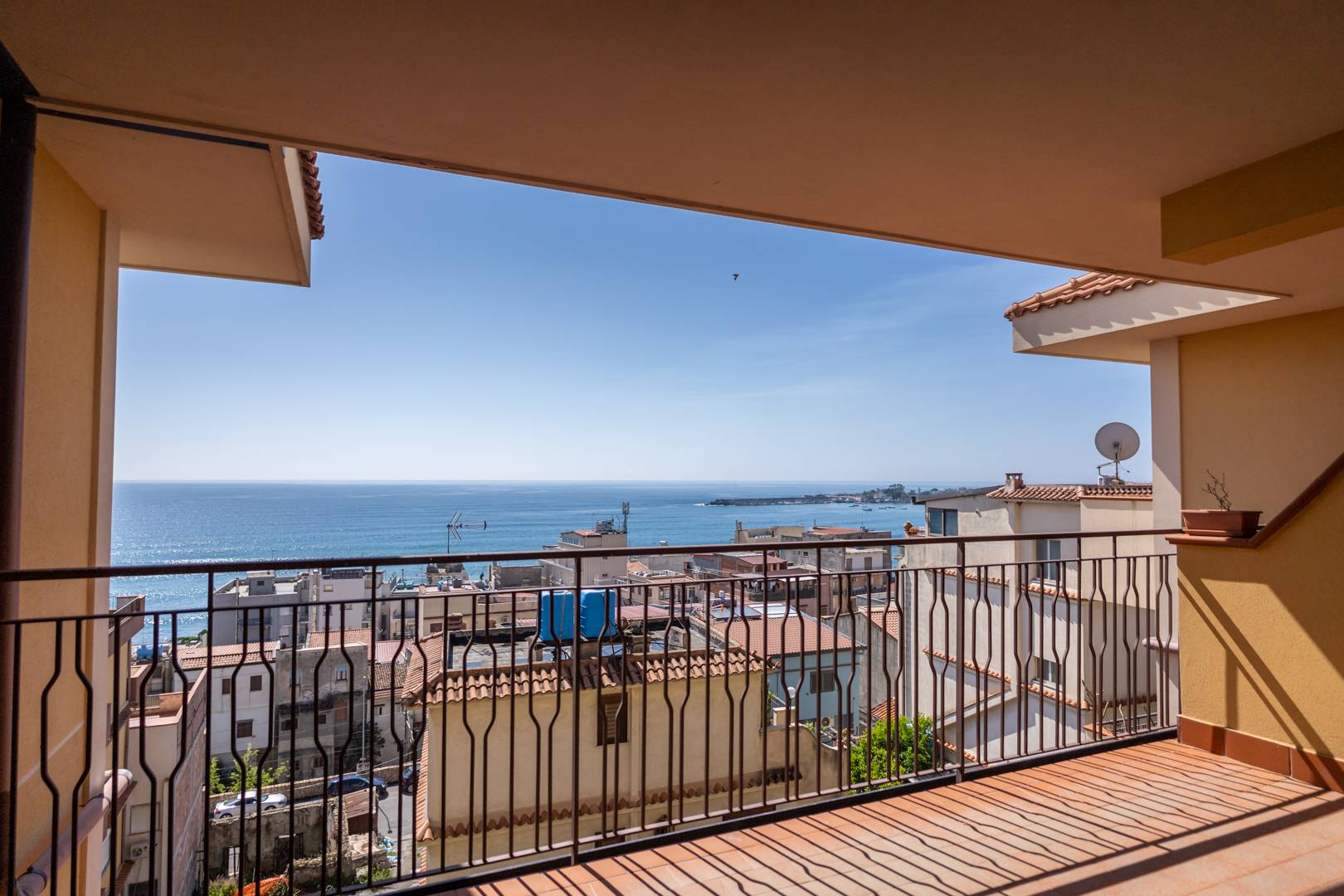 Appartamento in vendita a Giardini-naxos Messina