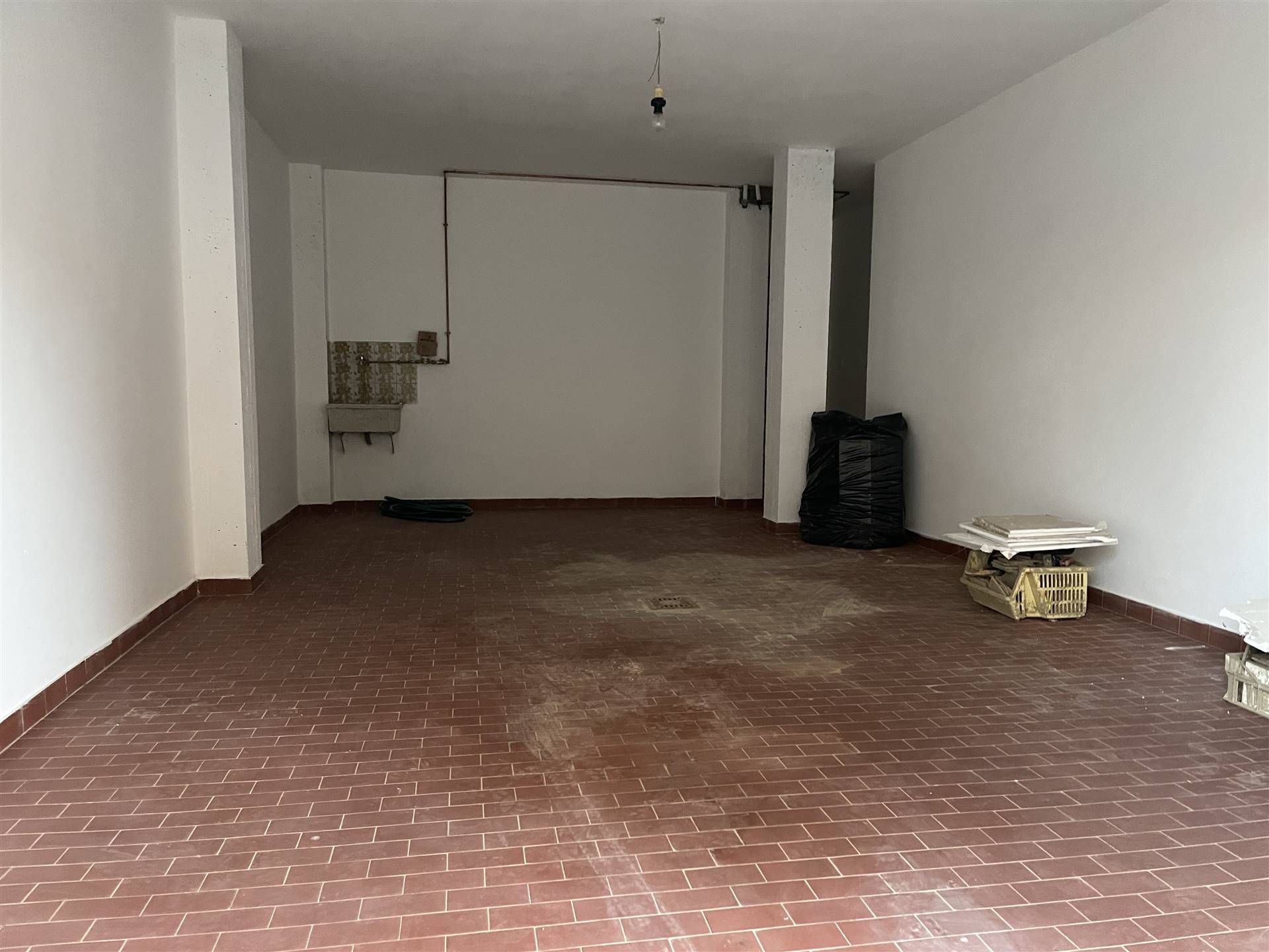 Garage residenziale in  locazione a GRASSINA › BAGNO A RIPOLI (FI)