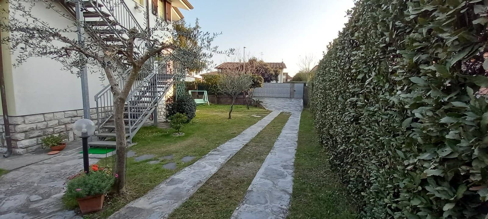Villa in zona Baccatoio a Pietrasanta