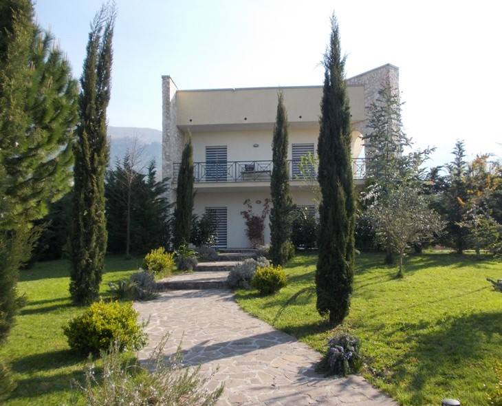 Villa in Via Crocevia in zona Sepicciano a Piedimonte Matese